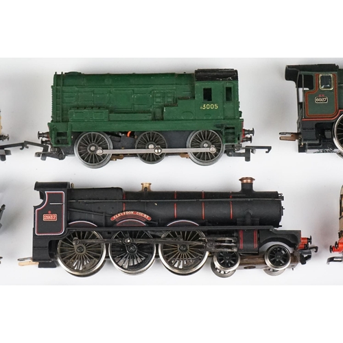 143 - 15 OO gauge locomotives & railcars to include Hornby Clevedon Court, Hornby William Shakespeare, Hor... 