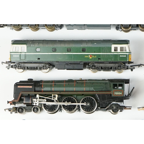 143 - 15 OO gauge locomotives & railcars to include Hornby Clevedon Court, Hornby William Shakespeare, Hor... 