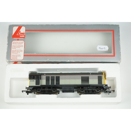 145 - Five boxed Lima OO gauge locomotives to include Railfreight 20215, 20088, Eastleigh 33008, ARC Villa... 