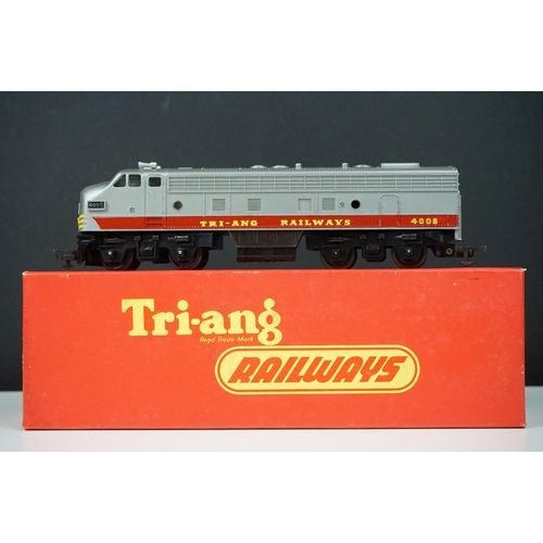 147 - Two boxed Triang OO gauge locomotives to include R55 B-B Diesel Loco TC Series and R52 0-6-0 Tank Lo... 