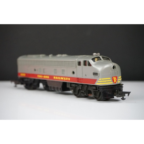 147 - Two boxed Triang OO gauge locomotives to include R55 B-B Diesel Loco TC Series and R52 0-6-0 Tank Lo... 