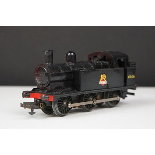 147 - Two boxed Triang OO gauge locomotives to include R55 B-B Diesel Loco TC Series and R52 0-6-0 Tank Lo... 