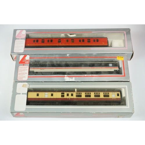 150 - 30 Boxed OO gauge items of rolling stock to include Hornby, Replica Railways, Palitoy Mainline and L... 