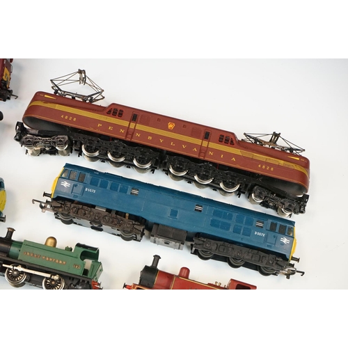 151 - 14 OO gauge locomotives to include Hornby Flying Scotsman in polystyrene packaging, Hornby Leviathan... 