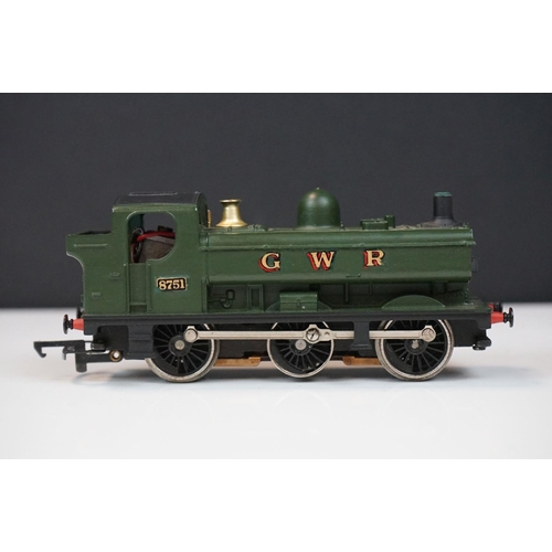 171 - Eight OO gauge locomotives to include Hornby R759 Kneller Hall, Lima King George V, Hornby R078 King... 