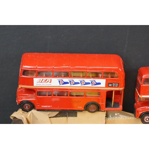 1267 - Over 150 diecast bus models, mostly EFE 1:76 scale, also featuring Corgi, Creative Master, etc (diec... 