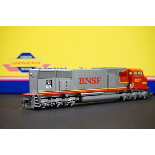 188 - Two boxed Genesis HO gauge locomotives to include G6146 SD751 BNSF #8277 and G6125 SD70M Southern Pa... 