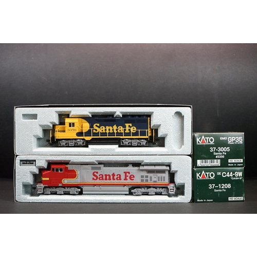 197 - Two boxed Kato HO gauge Santa Fe locomotives to include 37-3005 #3356 and 37-1208