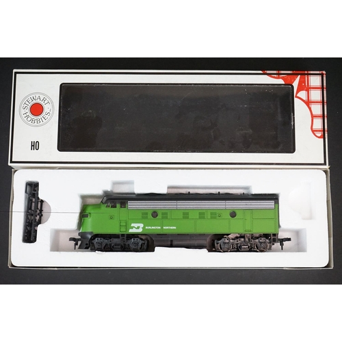 204 - Four boxed Stewart Hobbies HO gauge locomotives to include 9330 BN, 9170 Santa Fe, 9171 Santa Fe and... 