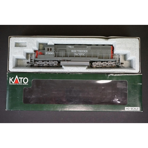 209 - Two boxed Kate HO gauge EMD SD40 Southern Pacific locomotives to include 37-01C and 37-01D, some box... 