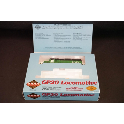 212 - Two boxed ltd edn Proto Series 2000 GP20 Locomotives to include 8120 BN #2063 & 8107 BN #2055 plus a... 