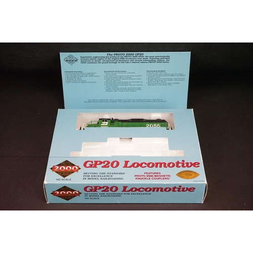 212 - Two boxed ltd edn Proto Series 2000 GP20 Locomotives to include 8120 BN #2063 & 8107 BN #2055 plus a... 