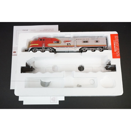 214 - Two boxed ltd edn Proto Series 2000 E6 Locomotives to include 23275 AT&SF #15 and 30156 BN #9226