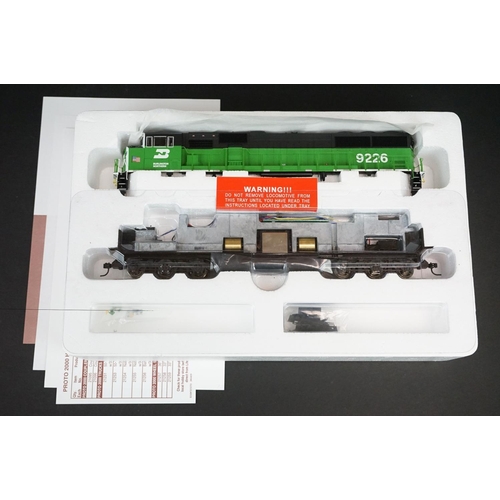 214 - Two boxed ltd edn Proto Series 2000 E6 Locomotives to include 23275 AT&SF #15 and 30156 BN #9226