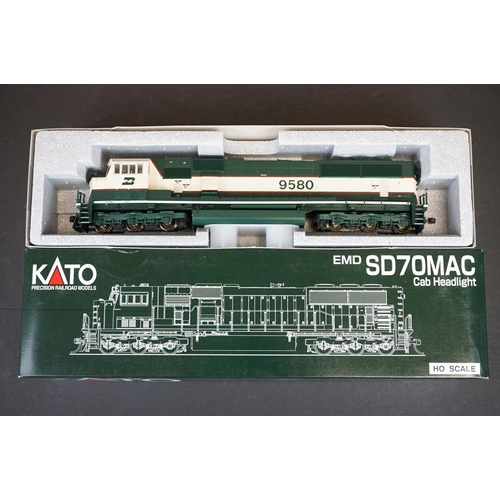 224 - Two boxed Kato HO gauge EMD SD70MAC Cab Headlight BN Executive locomotives to include 37-6381 #9580 ... 