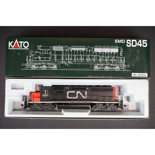 228 - Four boxed Kato Ho gauge locomotives with incorrect/re-stickered boxes, include BN #6335, SD40 CN #5... 