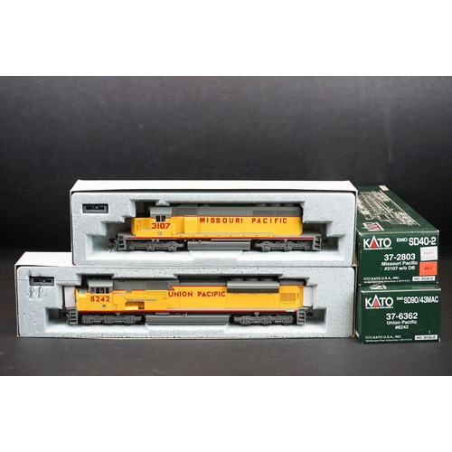 231 - Two boxed Kato HO gauge locomotives to include 37-2803 Missouri Pacific #3107 w/o DB and 37-6362 Uni... 