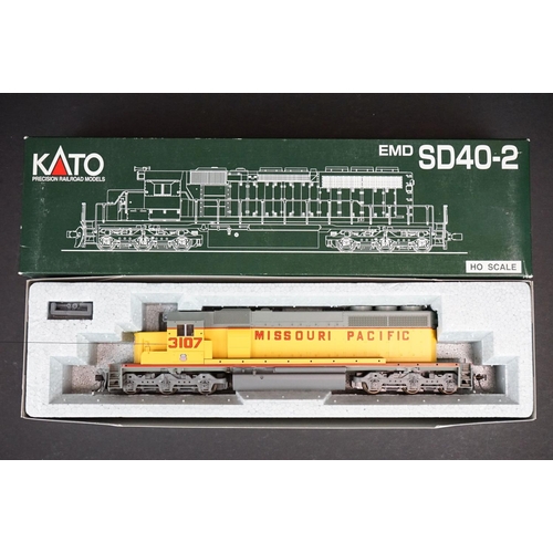 231 - Two boxed Kato HO gauge locomotives to include 37-2803 Missouri Pacific #3107 w/o DB and 37-6362 Uni... 