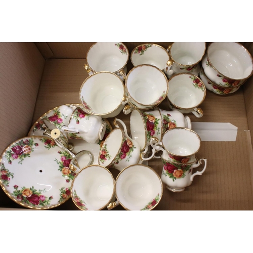 126 - Royal Albert ' Old Country Roses ' Dinner and Tea ware including 10 x 16cm plates, 4 x 180cm plates,... 