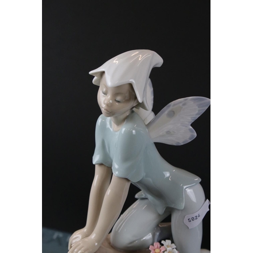 32 - Lladro Privilege ' Prince of the Elves ' Figures, model 07690, boxed, 23cm high