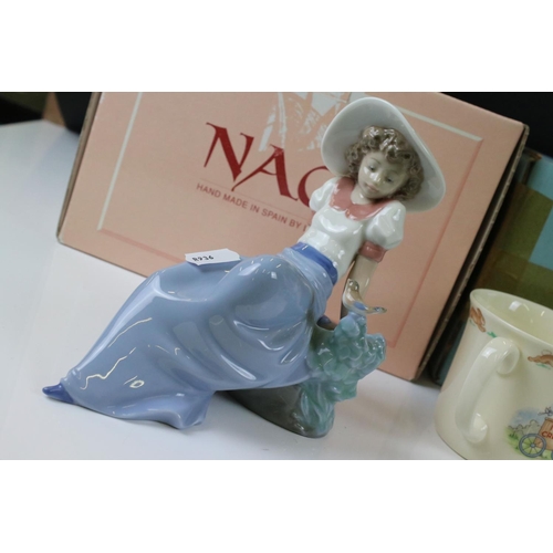 41 - Boxed Lladro ' Little Bo Peep ' figure model 1312, 18cm high together with a Boxed Nao ' Listening t... 