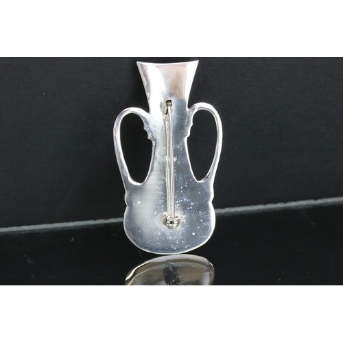 289 - Silver vase shaped posy brooch