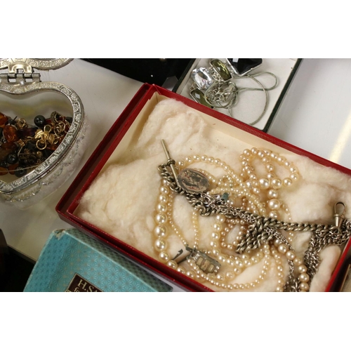 330 - A large mixed collection of vintage and contemporary costume jewellery to include silver examples.