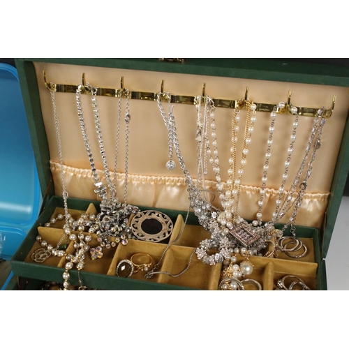 337 - A large collection of mainly vintage costume jewellery to include rings, earrings, necklaces and bra... 