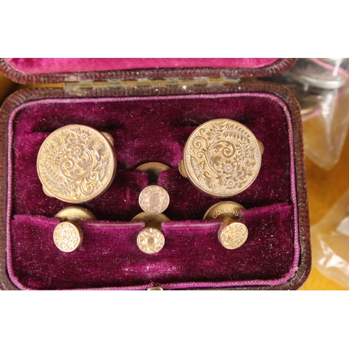 352 - A collection of mixed button studs to include yellow and white metal examples some having enamel dec... 