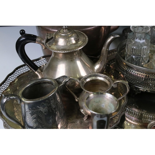 466 - Mixed Lot of Metal Ware including Copper Kettle, Brass Oil Lamp with Opaque Glass Shade, Silver Plat... 