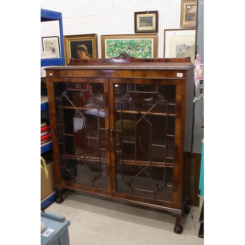 571 - George III style Mahogany Display Cabinet, the pair of glazed astragel doors opening to three adjust... 