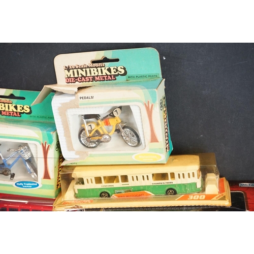 1137 - Over 45 Boxed diecast models to include 3 x ERTL Vintage Vehicles (1932 Ford Roadster, 1958 London T... 