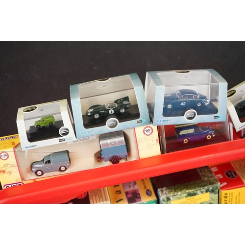 1148 - 46 Boxed / cased diecast models to include 11 x boxed Vanguards (ST1002 St Andrews Ambulance Service... 