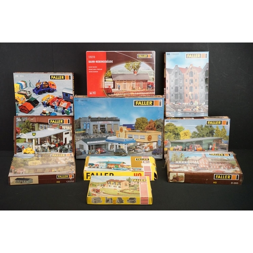 237 - 10 Boxed Faller HO gauge plastic model kits to include 5 x sealed examples, includes 190175, 120251,... 