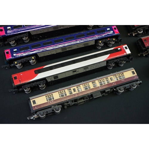 239 - 11 OO gauge items of rolling stock, all coaches to include Hornby & Triang, plus a Triang R751 locom... 