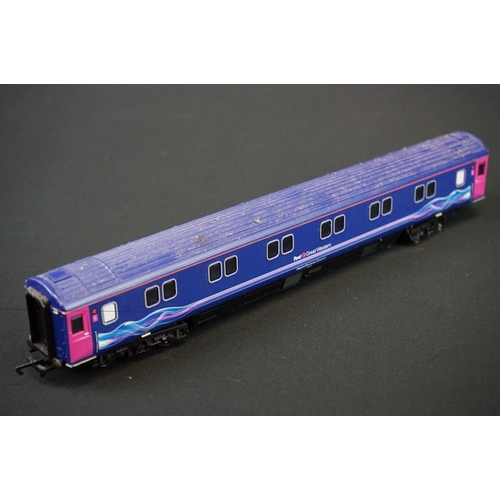 239 - 11 OO gauge items of rolling stock, all coaches to include Hornby & Triang, plus a Triang R751 locom... 