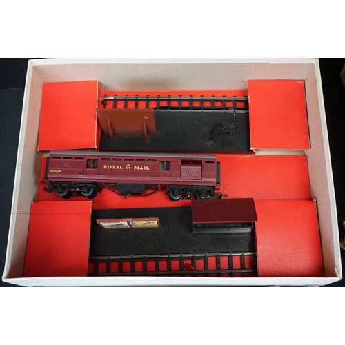 247 - Quantity of OO gauge model railway, mainly Triang, includes boxed R322 operating Royal Mail Coach Se... 