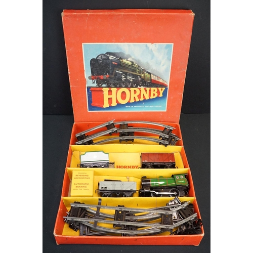 250 - Boxed Hornby O gauge Goods Set No 30 with locomotive & tender in green, 2 x items of rolling stock a... 