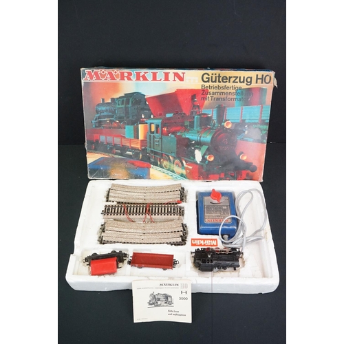 251 - Boxed Marklin HO gauge 2969 train set containing 0-6-0 DB locomotive, 2 x items of rolling stock, tr... 