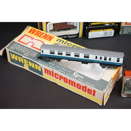 273 - 22 Boxed N gauge items of rolling stock to include Graham Farish, Wrenn, Peco wagon kits and Dapol, ... 