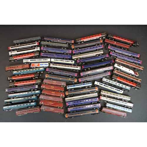 276 - Around 60 N gauge items of rolling stock to include Grafar, Kato, Bachmann etc, mainly various coach... 