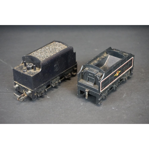 289 - Five boxed OO gauge locomoitves to include 4 x Triang (R157 Diesel Railcar, R150 4-6-0 Class B12, R2... 