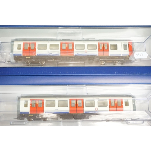 298 - Boxed Bachmann OO gauge 35-990B London Underground S Stock Motorised 4 Car Train Pack 21 DCC