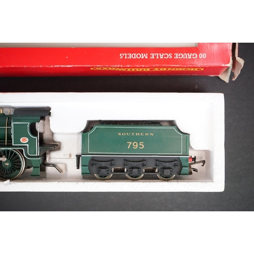 299 - Three boxed Hornby OO gauge locomotives to include R154 SR Loco Sir Dinadan, R084 BR Class 29 Diesel... 