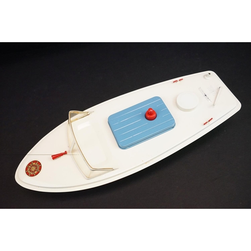 337 - Boxed Sutcliffe Model Merlin Electric Speedboat all metal model in red & white complete with flag, e... 