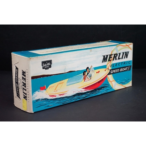 337 - Boxed Sutcliffe Model Merlin Electric Speedboat all metal model in red & white complete with flag, e... 