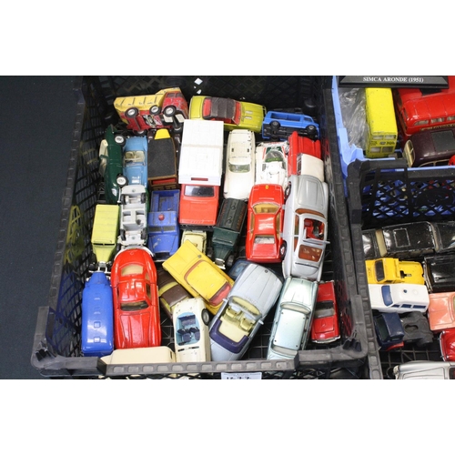 1277 - Around 110 Mid 20th C onwards diecast models to include Corgi, Dinky, and Triang, featuring Corgi 00... 