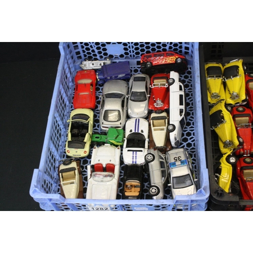 1282 - Around 100 diecast models to include Welly, Corgi, Maisto, Hongwell, Saico, etc, diecast gd overall ... 