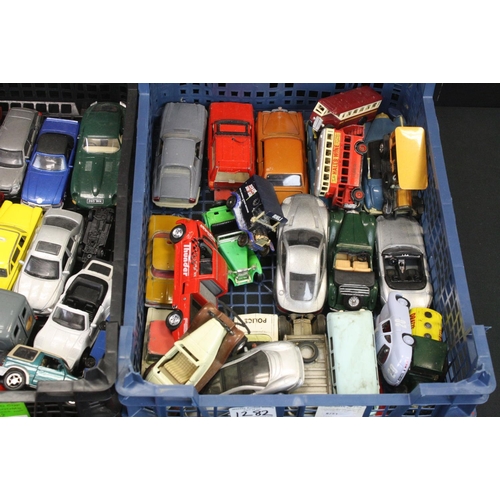 1282 - Around 100 diecast models to include Welly, Corgi, Maisto, Hongwell, Saico, etc, diecast gd overall ... 