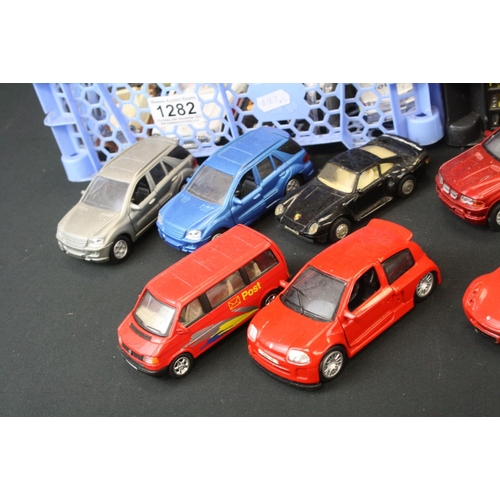 1282 - Around 100 diecast models to include Welly, Corgi, Maisto, Hongwell, Saico, etc, diecast gd overall ... 